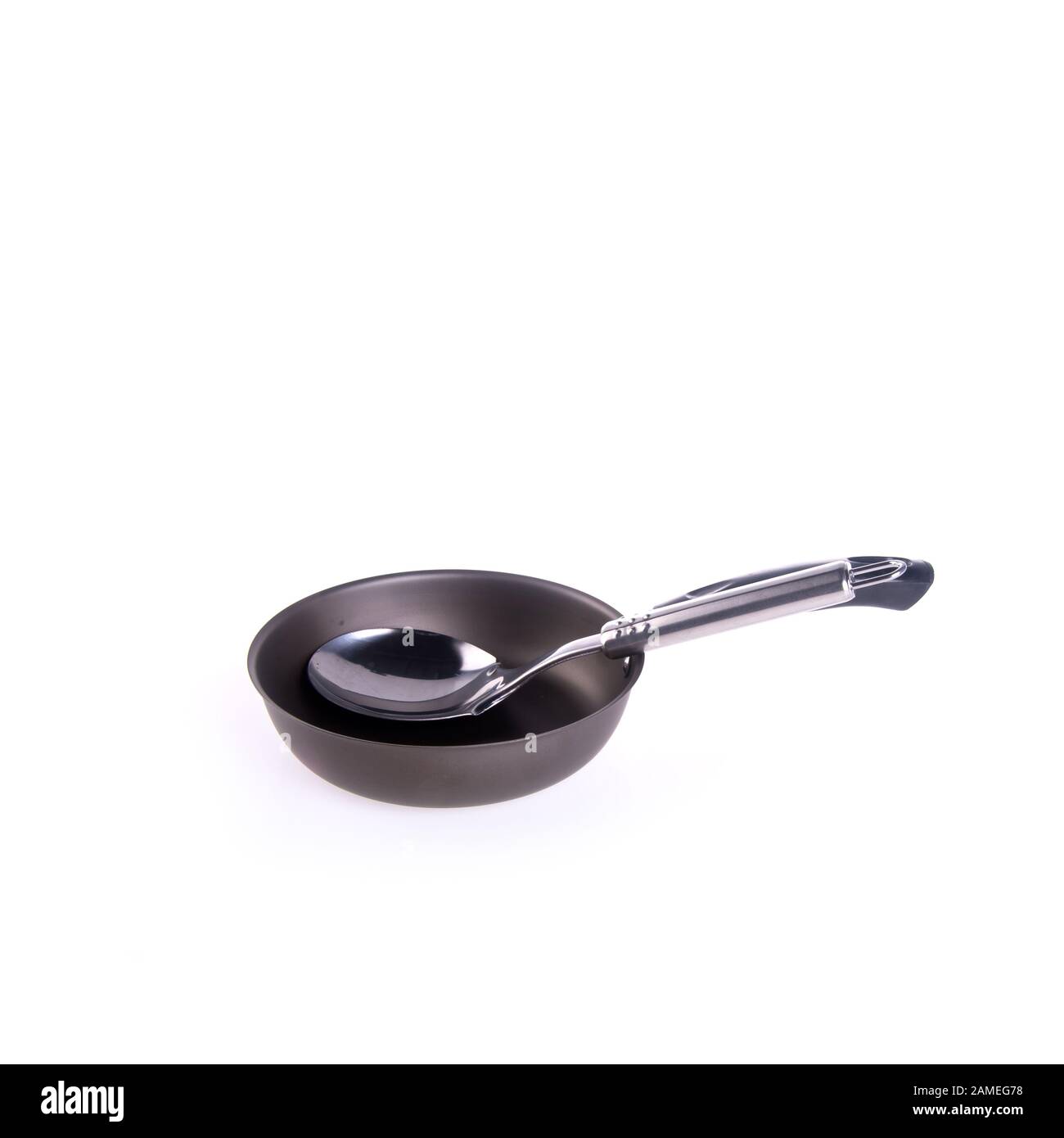 padella o padella in metallo su uno sfondo nuovo Foto Stock