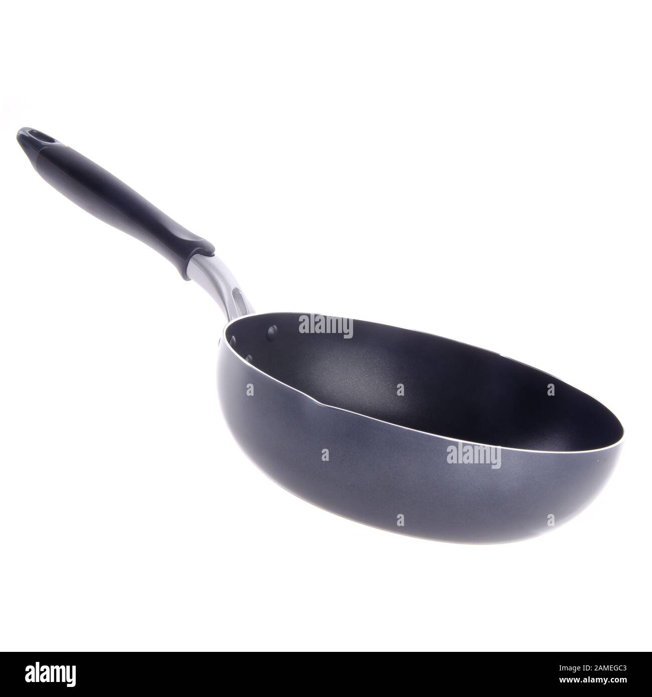 padella o padella in metallo su uno sfondo nuovo Foto Stock