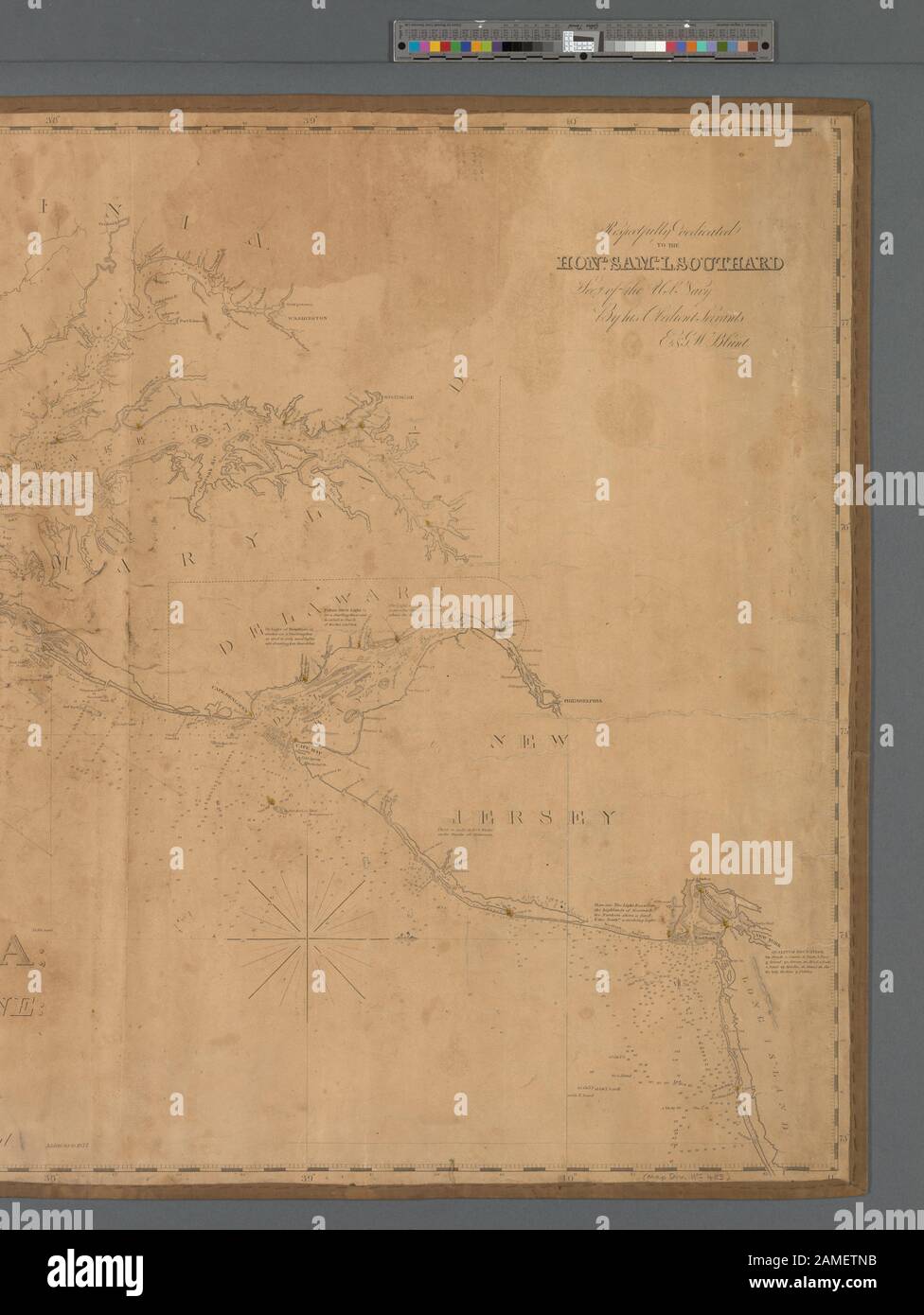La costa degli Stati Uniti del Nord America da New York a St Augustine Copre New York a Cape Hatteras. Profondità mostrate da colonne sonore. Rilievo mostrato da hachures. Orientata verso nord verso destra. Scala [ca. 1:875.000] (W 77°55ʹ--W 72°55ʹ/N 41°00ʹ--N 35°15ʹ) mappatura della nazione (sovvenzione NEH, 2015-2018); la costa degli Stati Uniti del Nord America da New York a St. Augustine Foto Stock