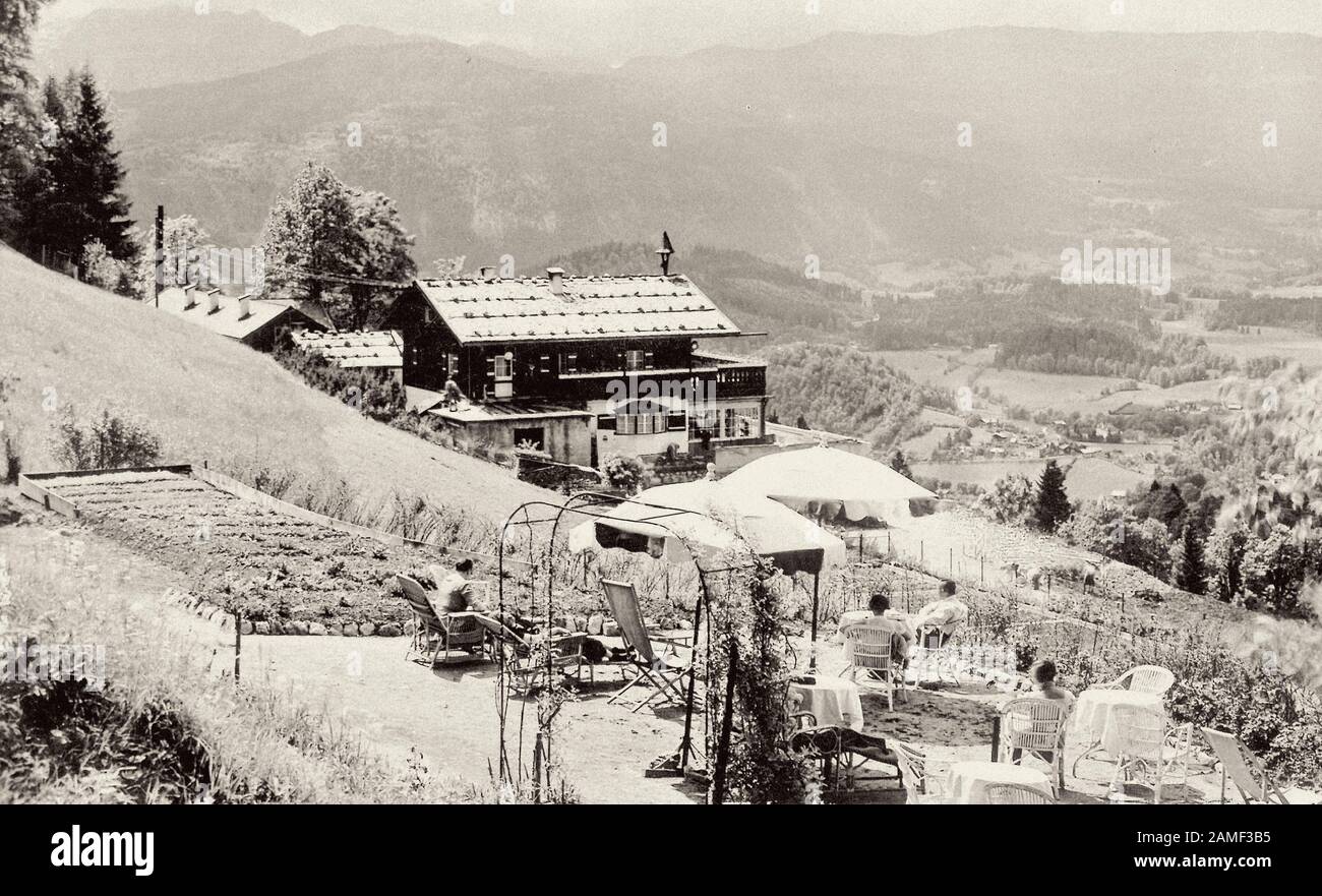 Una cartolina della Haus Wachenfeld in inverno. Piccolo chalet chiamato Haus Wachenfeld, una casa di vacanza costruita nel 1916 (o 1917). Nel 1933 Hitler aveva acquistato ha Foto Stock