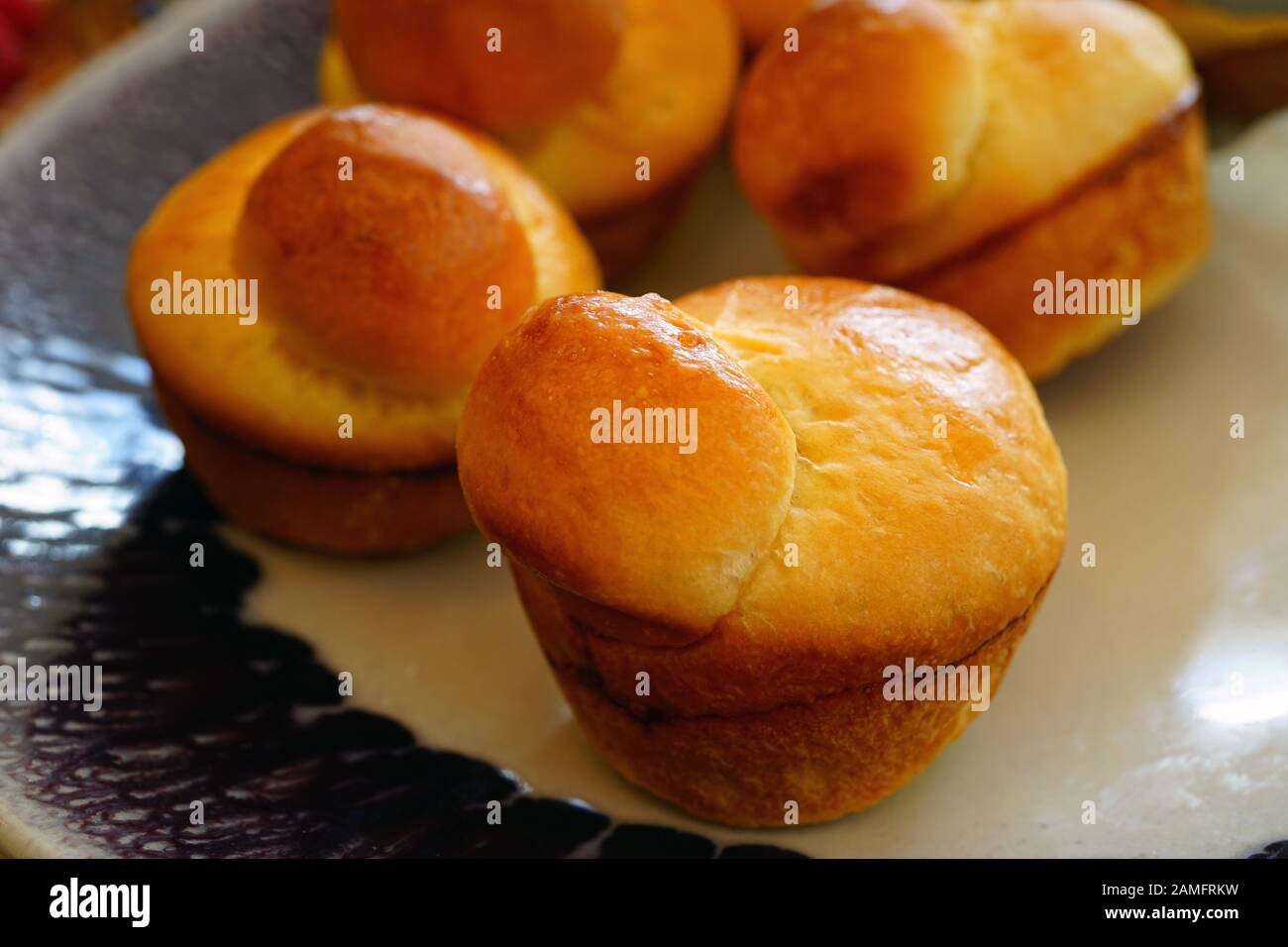 Brioches francesi appena sfornate Foto Stock