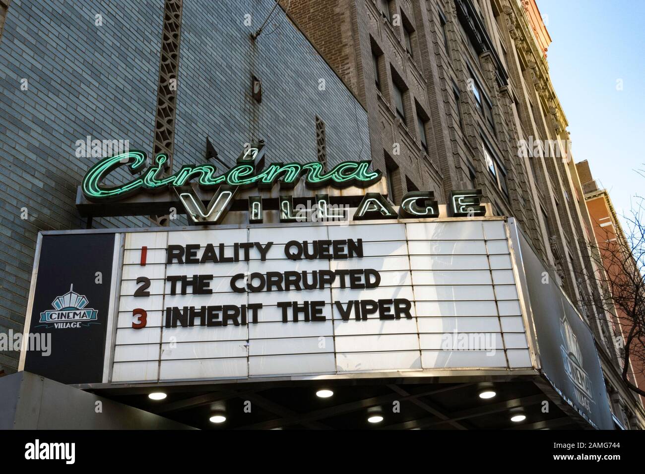 Village Cinema Marquee su East 12th Street, New York, Stati Uniti Foto Stock