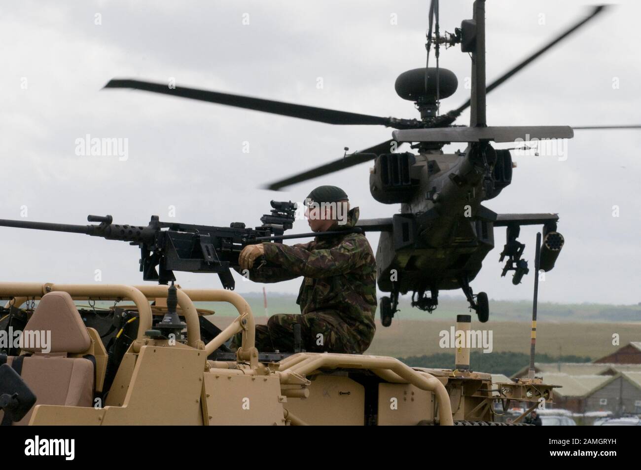 Soldati della brigata di fanteria 11th in formazione sulla piana di Salisbury per lo spiegamento in Afghanistan nel 2009. Foto Stock