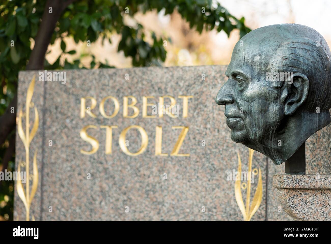 Monumento di Robert Stolz a Vienna Stadtpark (Austria) in inverno Foto Stock