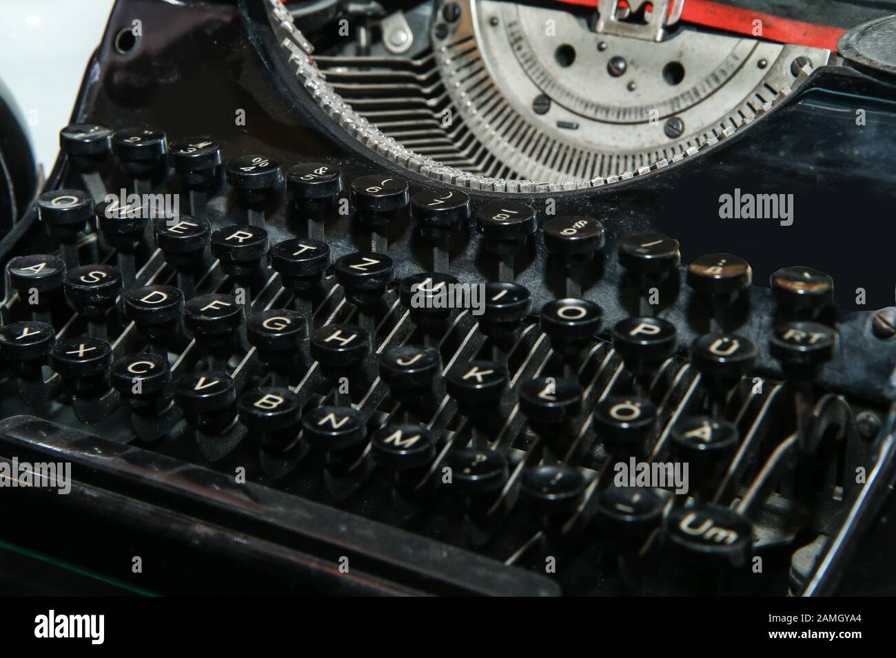 L'immagine dettagliata della vecchia macchina da scrivere meccanica retrò. Foto Stock