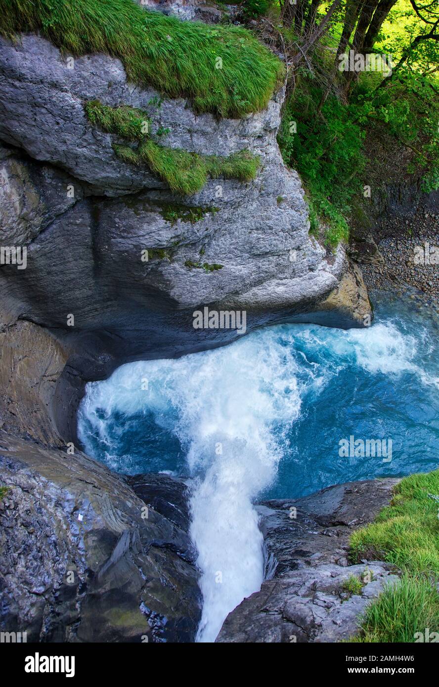 Cascata Trummelbachfalle all'aperto a Lauterbrunnen Foto Stock