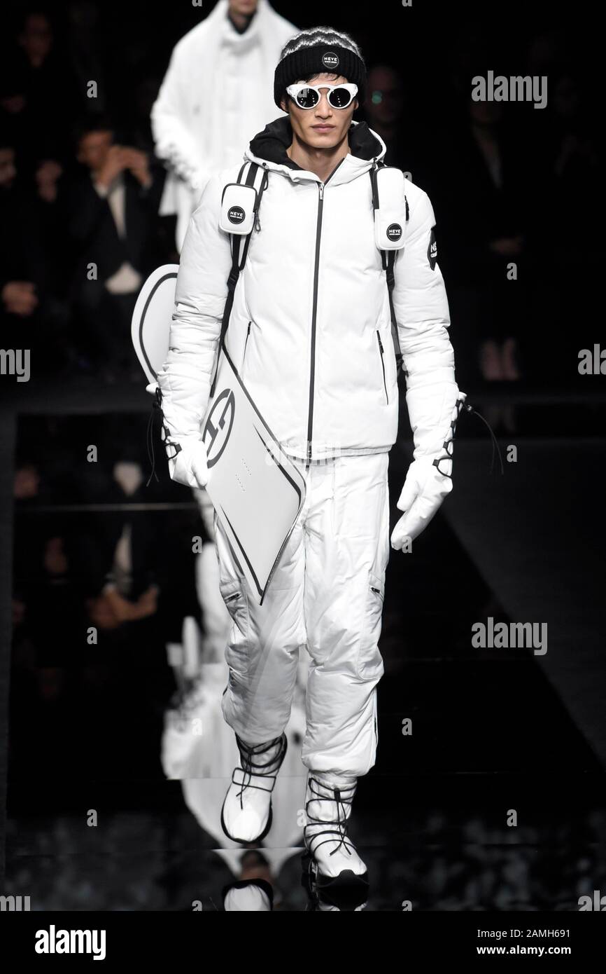 Milano, Italia. 13th Gen 2020. Milano, Italia. 13th Gen 2020. Milano, Milano Fashion Week, Man Fall Winter 2020/2021. Milano Moda Uomo Autunno Inverno 2020/21. Credit: Independent Photo Agency Srl/Alamy Live News Credit: Independent Photo Agency Srl/Alamy Live News Foto Stock