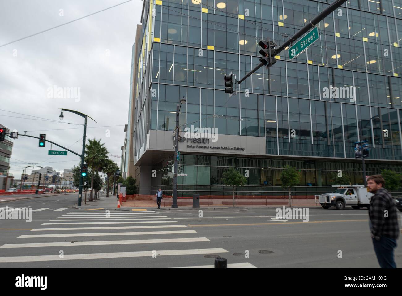 Facciata del Baker Precision Cancer Medicine edificio UCSF nel quartiere Mission Bay di San Francisco, California, 5 dicembre 2019. () Foto Stock