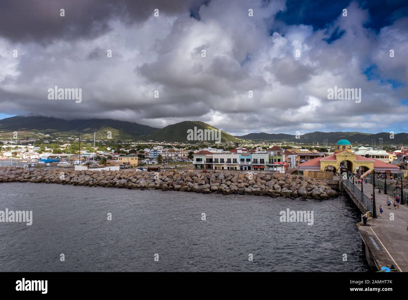 Terminal Delle Navi Da Crociera Di Port Zante, Basseterre, St. Kitts, St. Kitts E Nevis, Isole Leeward, Antille, Caraibi Foto Stock