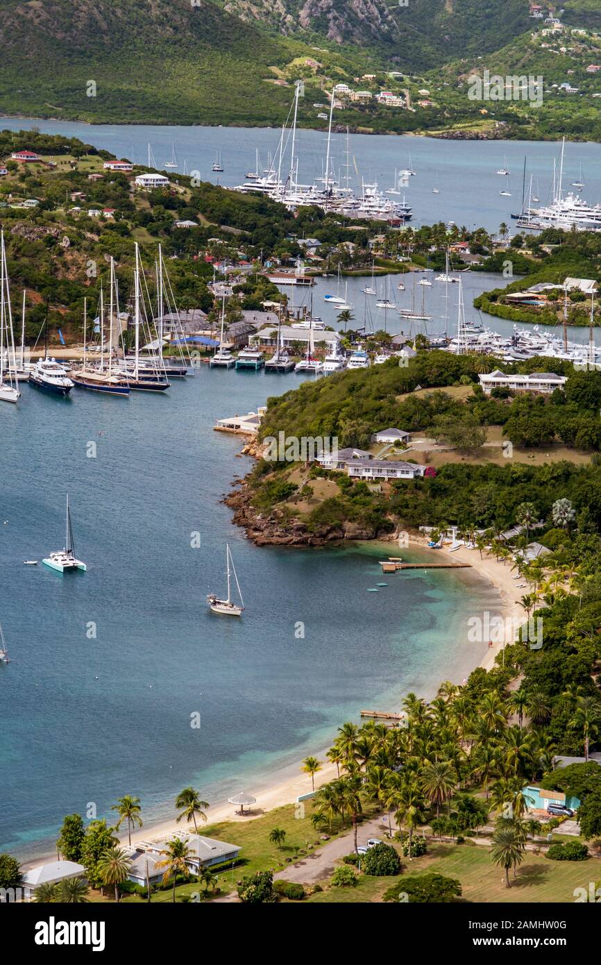 Vista Del Porto Inglese, Freeman'S Bay, Nelson'S Dockyard Da Shirley Heights, Antigua, West Indies, Caraibi Foto Stock