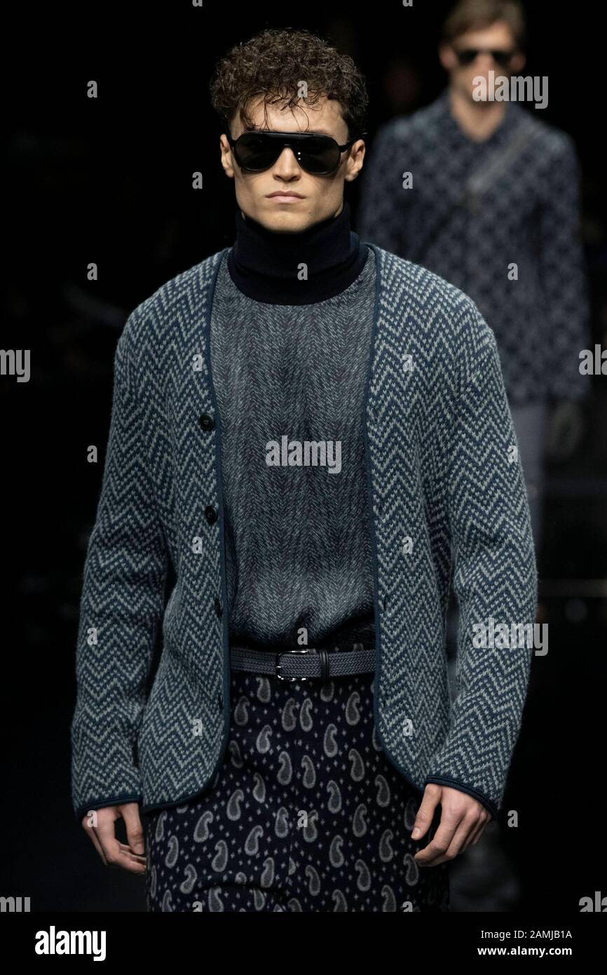 Milano, Italia. 13th Gen 2020. Giorgio ARMANI Autunno/Inverno 2020/2021 Runway durante la settimana della Moda di Milano uomini’s Gennaio 2020 - Milano, Italia 13/01/2020 | utilizzo credito mondiale: DPA/Alamy Live News Foto Stock