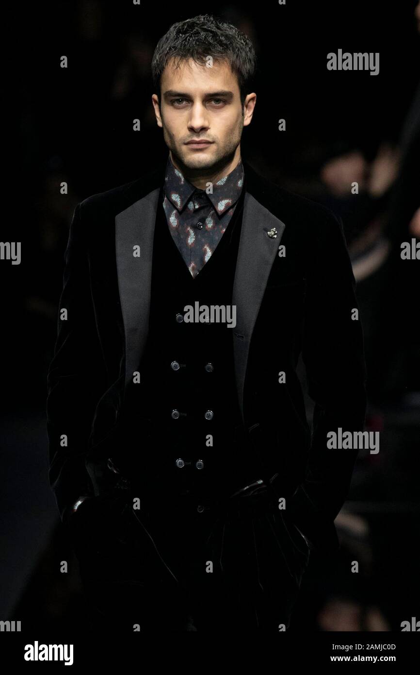 Milano, Italia. 13th Gen 2020. Giorgio ARMANI Autunno/Inverno 2020/2021 Runway durante la settimana della Moda di Milano uomini’s Gennaio 2020 - Milano, Italia 13/01/2020 | utilizzo credito mondiale: DPA/Alamy Live News Foto Stock