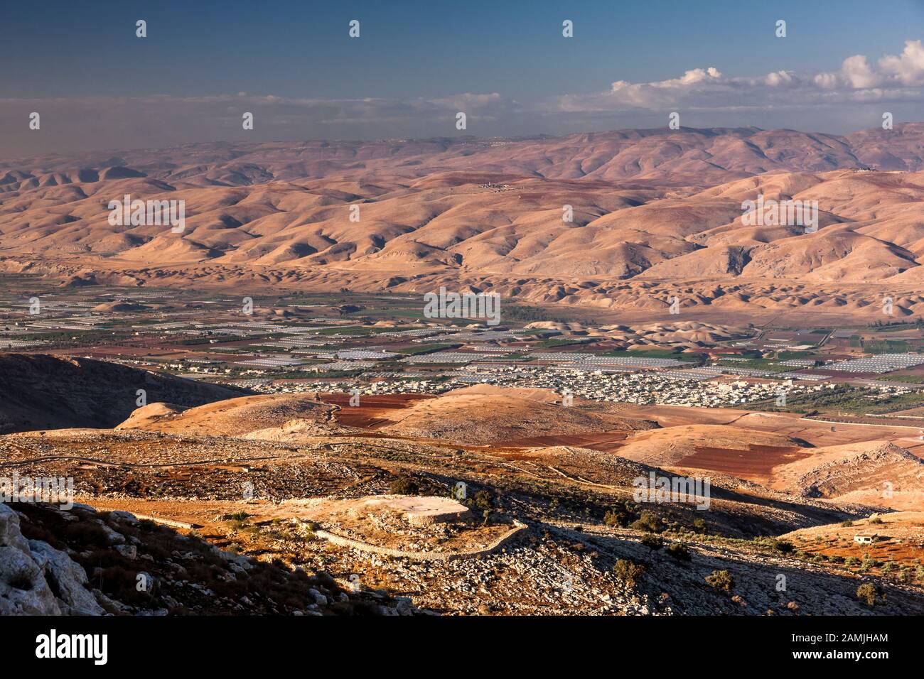 Vista la mattina della valle del Giordano, Jordan Rift Valley, vicino Ajloun, anche ajlun, Giordania, Medio Oriente e Asia Foto Stock
