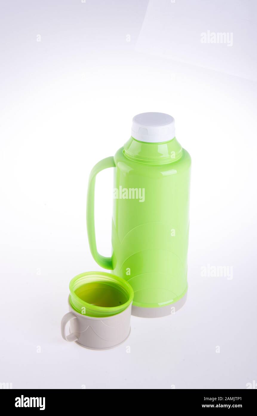 Thermos Thermo o Plastic Thermos su sfondo nuovo Foto Stock