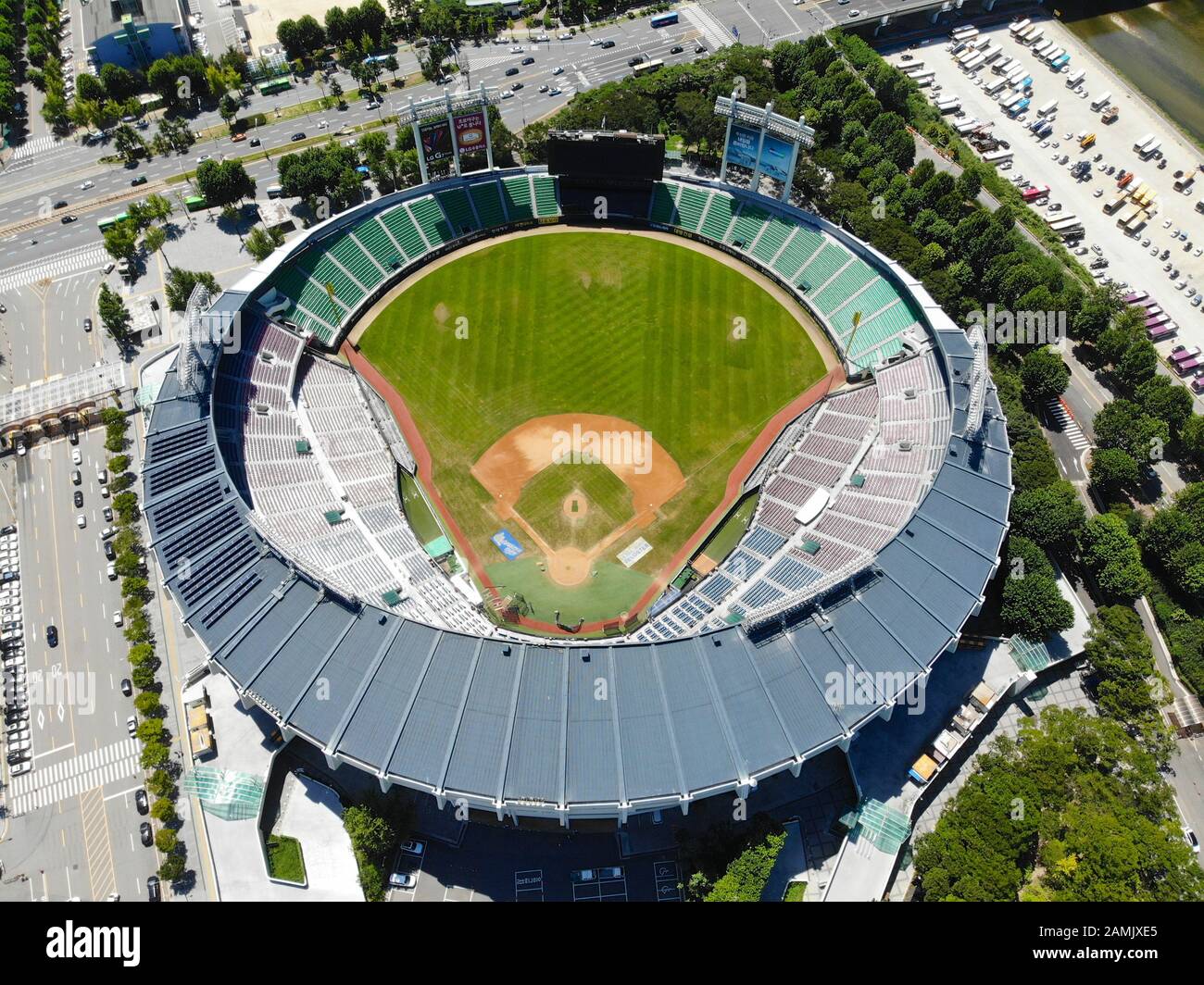 Veduta Aerea Seoul Olympic Park, Corea Del Sud. Gli stadi sono costruiti per le Olimpiadi estive del 1988 e per i Giochi asiatici 10th del 1986. Seoul, Corea Del Sud, Agosto 22nd, 2019 Foto Stock