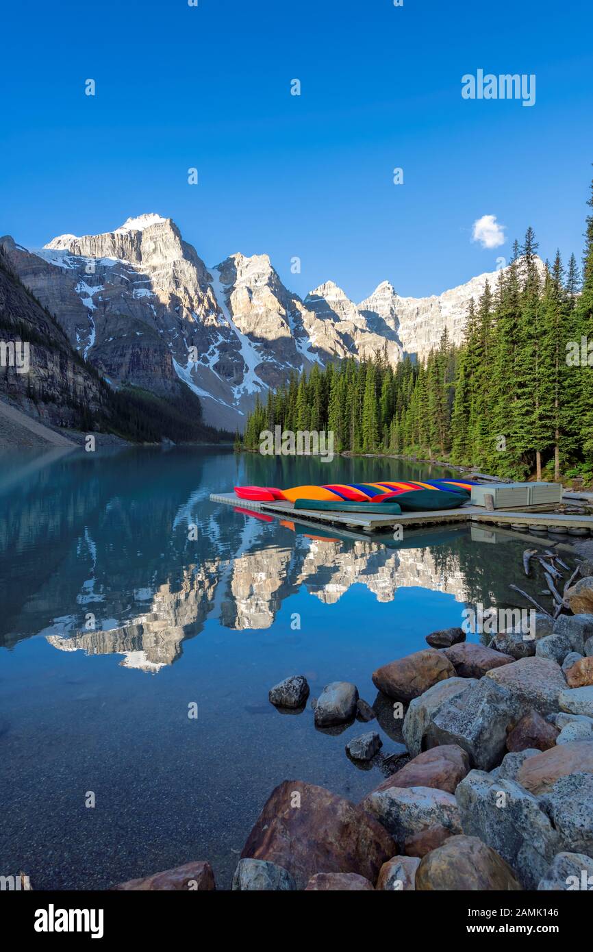 Alba Alle Montagne Rocciose, Parco Nazionale Di Banff, Canada Foto Stock