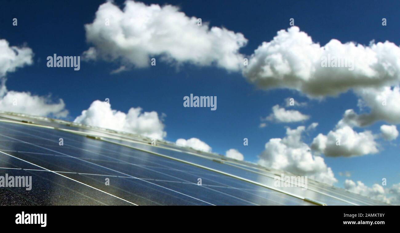 Stadio fotovoltaico a Grunertshofen. [traduzione automatizzata] Foto Stock