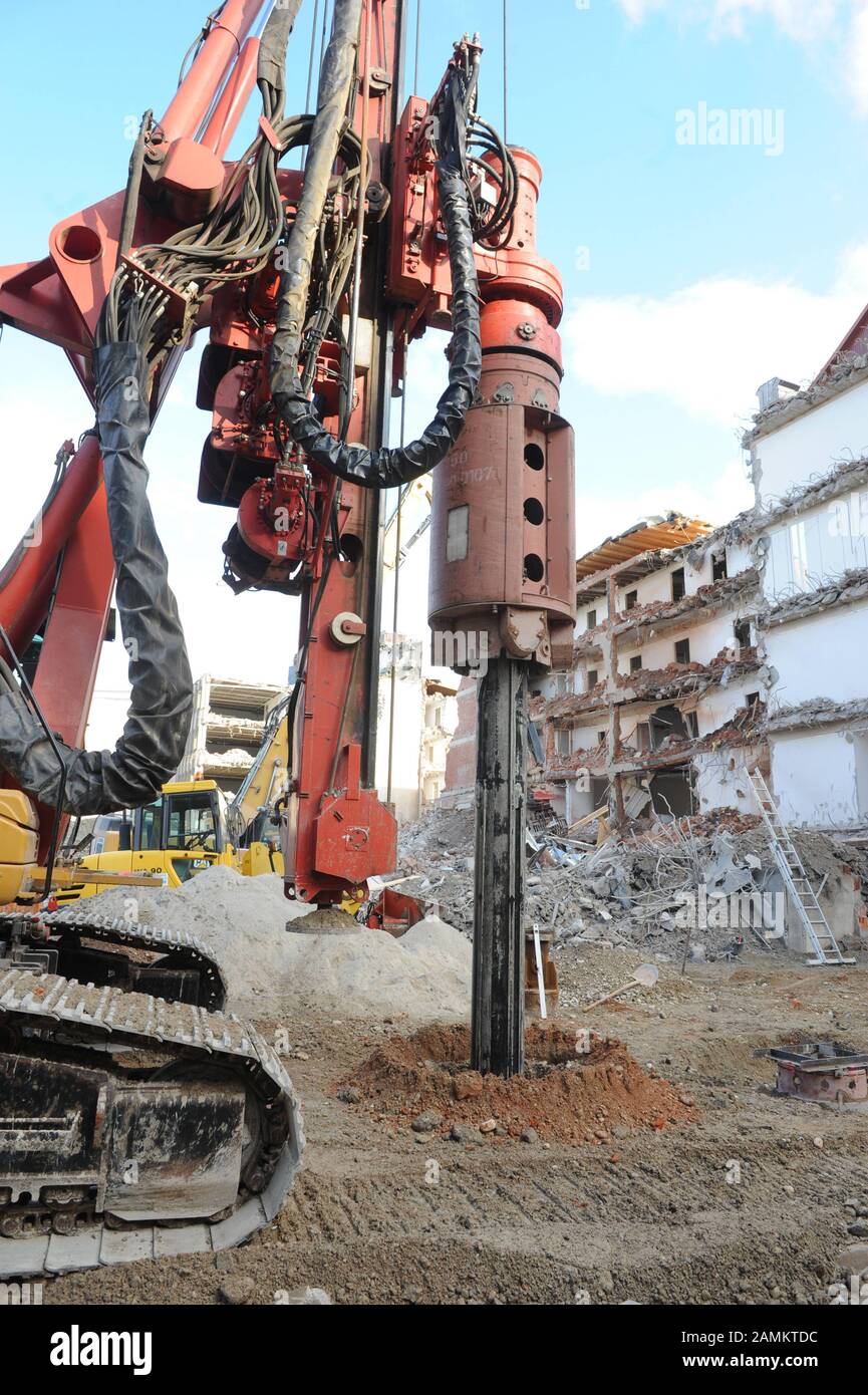 Lavori di demolizione sul cantiere della nuova sede centrale Siemens presso l'Oskar von Miller Ring. [traduzione automatizzata] Foto Stock