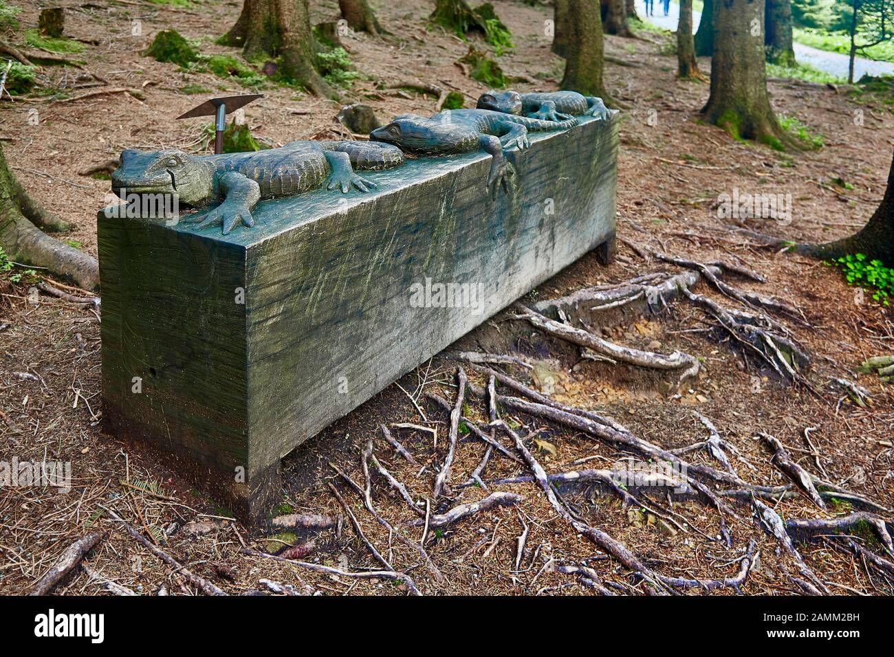 Art trail change of heart, here: 'Over the Hill Right into the heart', Oak 2008, di Ilse Bill, Lurche, lizards25.05.2015, [traduzione automatizzata] Foto Stock