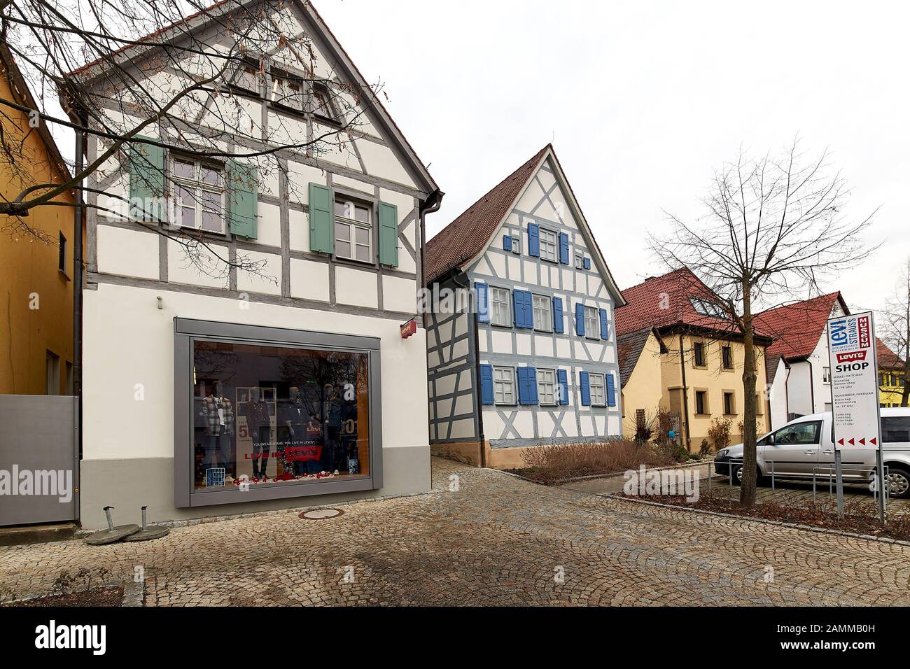 Museo Levi Strauss. Il Museo Levi Strauss di Buttenheim, un mercato nel distretto dell'alta Franconia di Bamberga, è stato aperto nel 2000 nella casa dove è nato Levi Strauss, inventore dei jeans. [traduzione automatizzata] Foto Stock