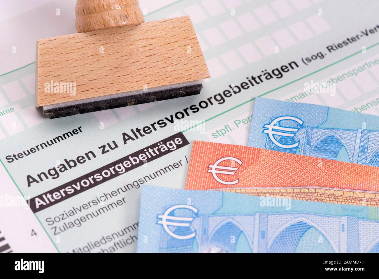Previdenza e dichiarazione fiscale per l'ufficio fiscale [traduzione automatizzata] Foto Stock