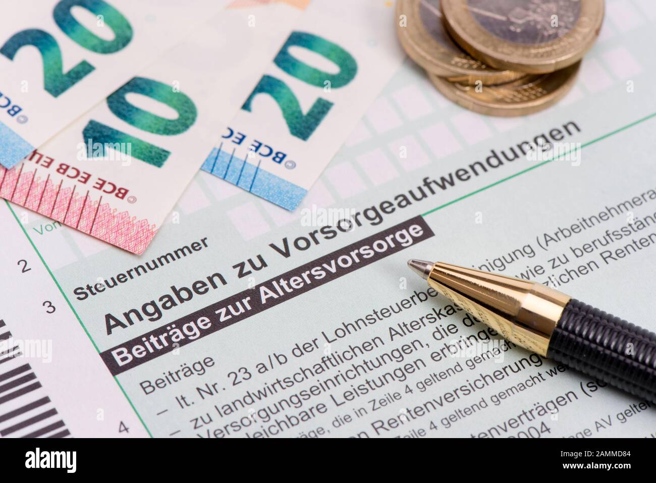 Previdenza e dichiarazione fiscale per l'ufficio fiscale [traduzione automatizzata] Foto Stock