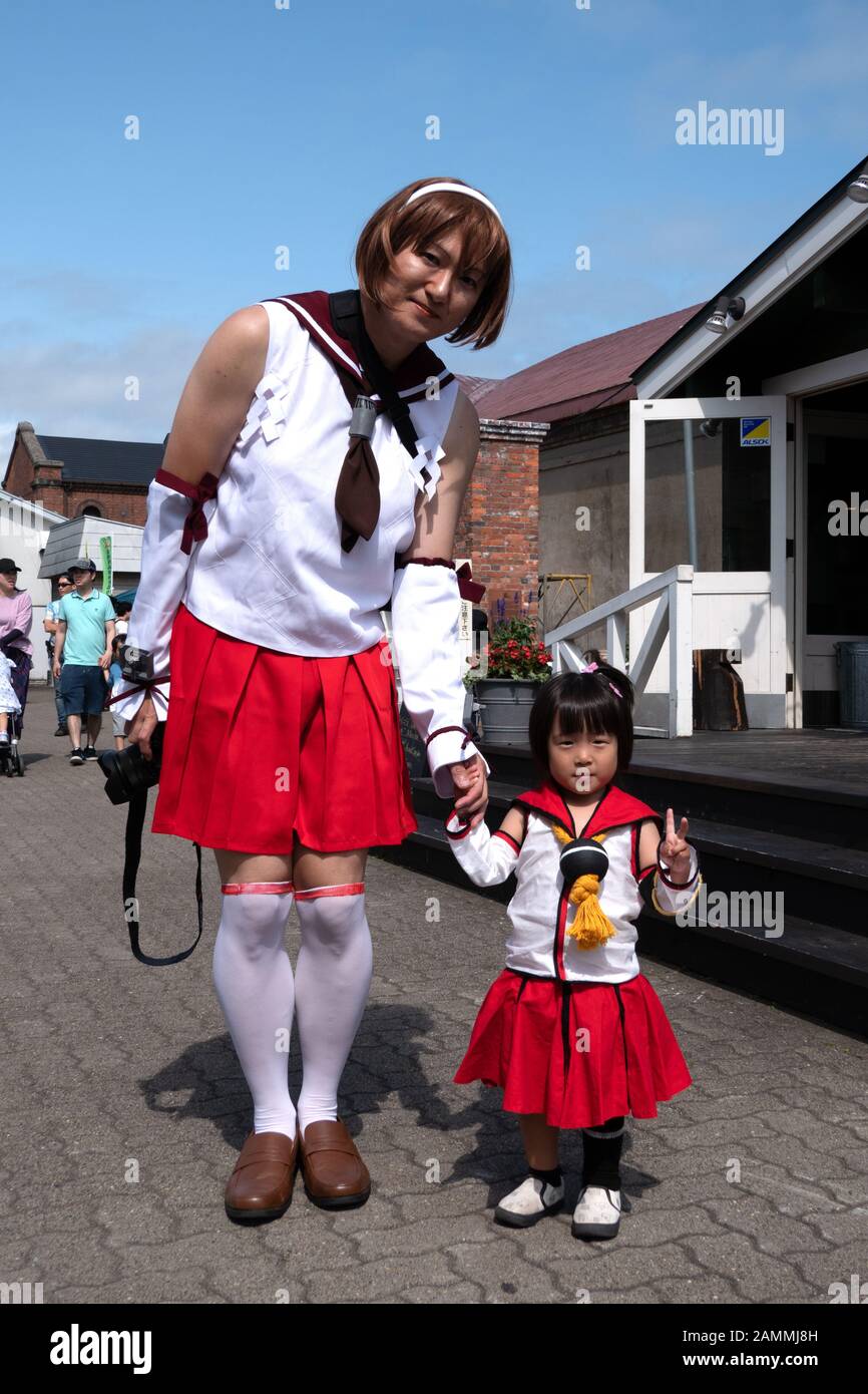 Padre e figlia al festival cosplay di Hakodate, Hokkaido, Giappone, Asia. Buon popolo giapponese con costumi anime e manga Foto Stock