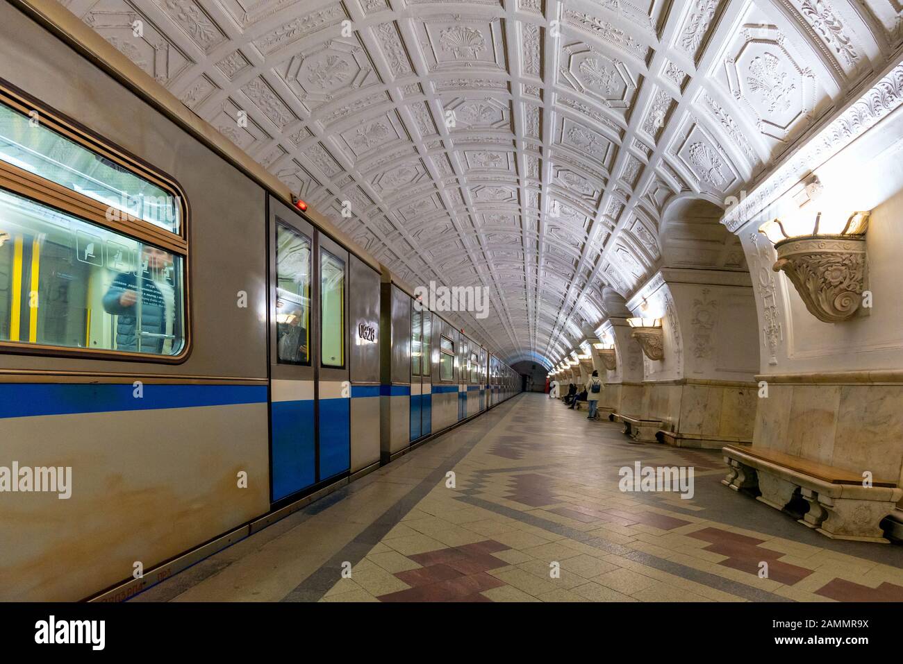 Mosca, Russia-APR8,2018 : interno della stazione della metropolitana di Belorusskaya sull' April8,2018 a Mosca, Russia. Le stazioni della metropolitana di Mosca sono un sistema di transito rapido Foto Stock