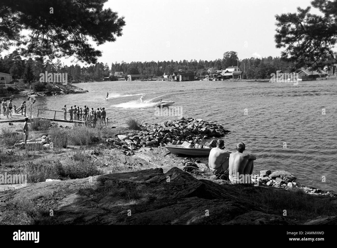 Besuch im Badeort Norrsundet am Bothnischen Meerbusen, 1969. Visita la località balneare di Norrsundet nel Golfo di Botnia, 1969. Foto Stock