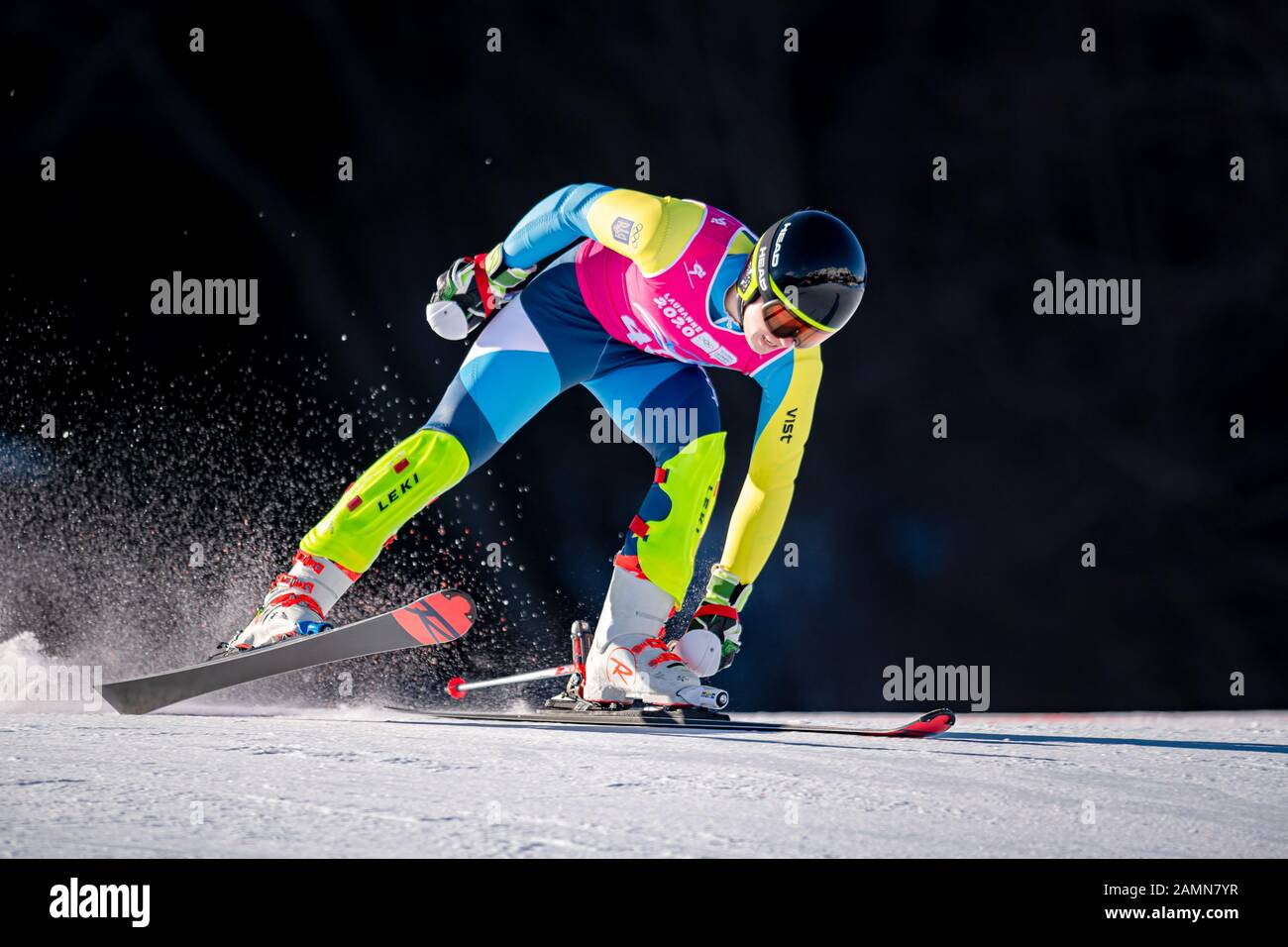 LOSANNA, SVIZZERA. 14th, gennaio 2020. FILIAK Taras (UKR) compete nello sci alpino Slalom Run 1 maschile durante i Giochi Olimpici giovanili di Losanna 2020 presso il Centro Alpino Les Diablerets martedì 14 gennaio 2020. LOSANNA, SVIZZERA. Credito: Taka G Wu/Alamy Live News Foto Stock