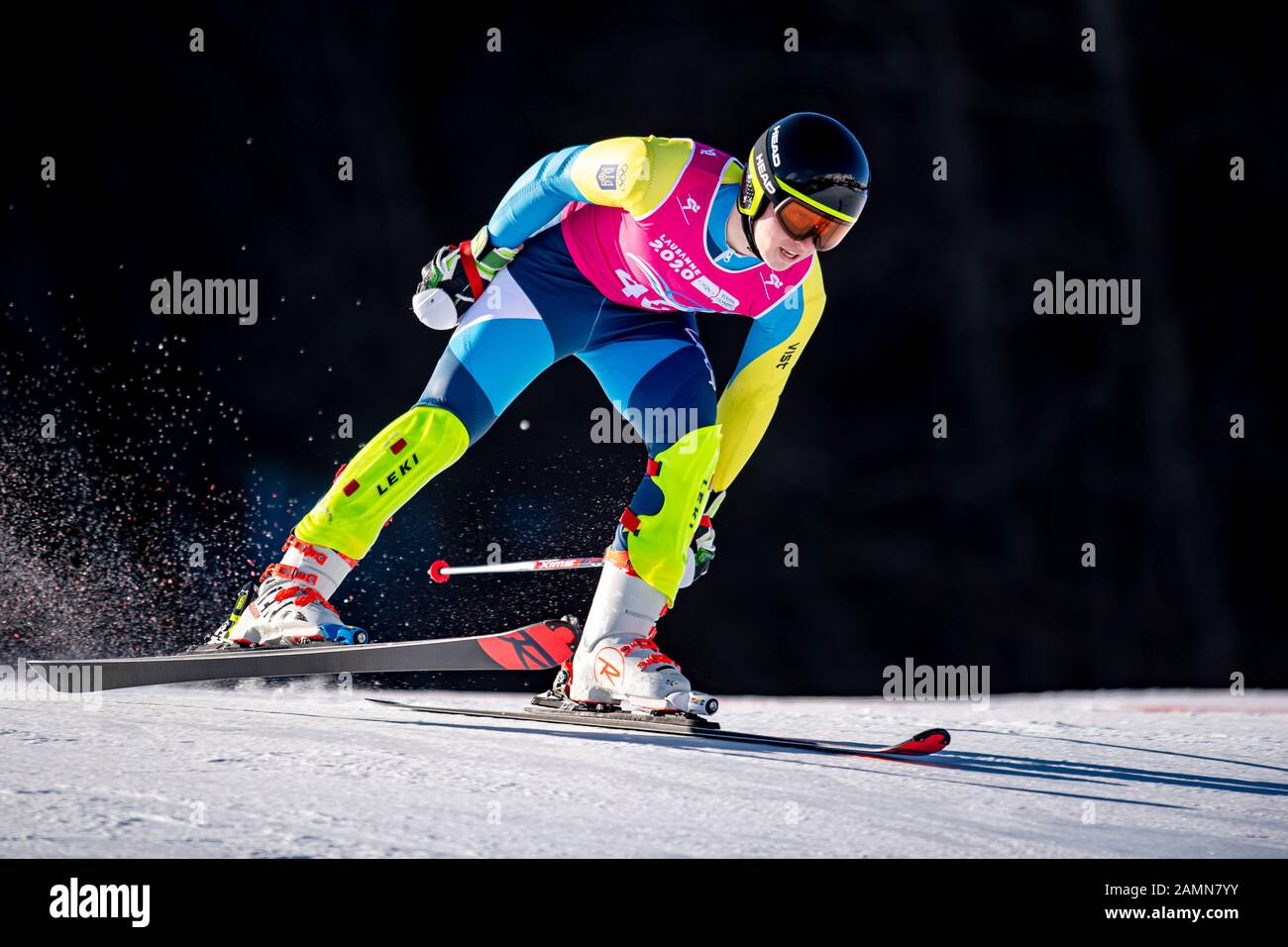 LOSANNA, SVIZZERA. 14th, gennaio 2020. FILIAK Taras (UKR) compete nello sci alpino Slalom Run 1 maschile durante i Giochi Olimpici giovanili di Losanna 2020 presso il Centro Alpino Les Diablerets martedì 14 gennaio 2020. LOSANNA, SVIZZERA. Credito: Taka G Wu/Alamy Live News Foto Stock