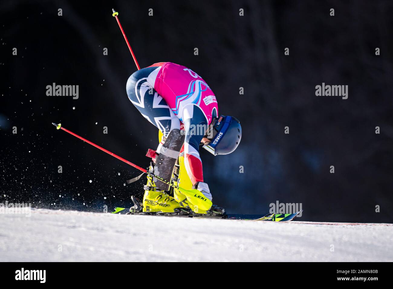LOSANNA, SVIZZERA. 14th, gennaio 2020. Holmes Robert (GBR) compete nello sci alpino Slalom Run 1 maschile durante i Giochi Olimpici giovanili di Losanna 2020 presso il Centro Alpino Les Diablerets martedì 14 gennaio 2020. LOSANNA, SVIZZERA. Credito: Taka G Wu/Alamy Live News Foto Stock