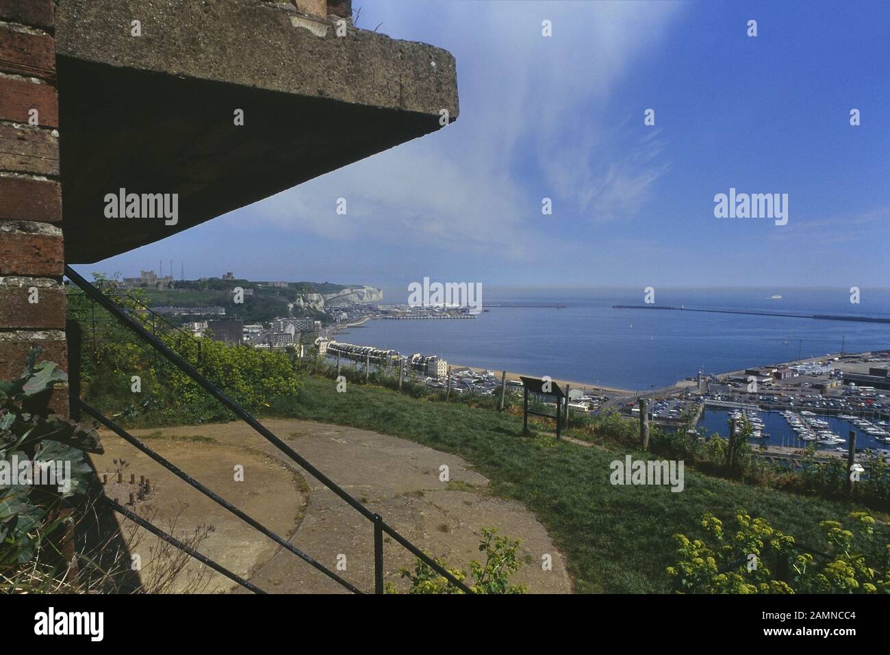 St Martin's batterie di artiglieria che si affaccia sul porto di Dover, Kent, England, Regno Unito Foto Stock