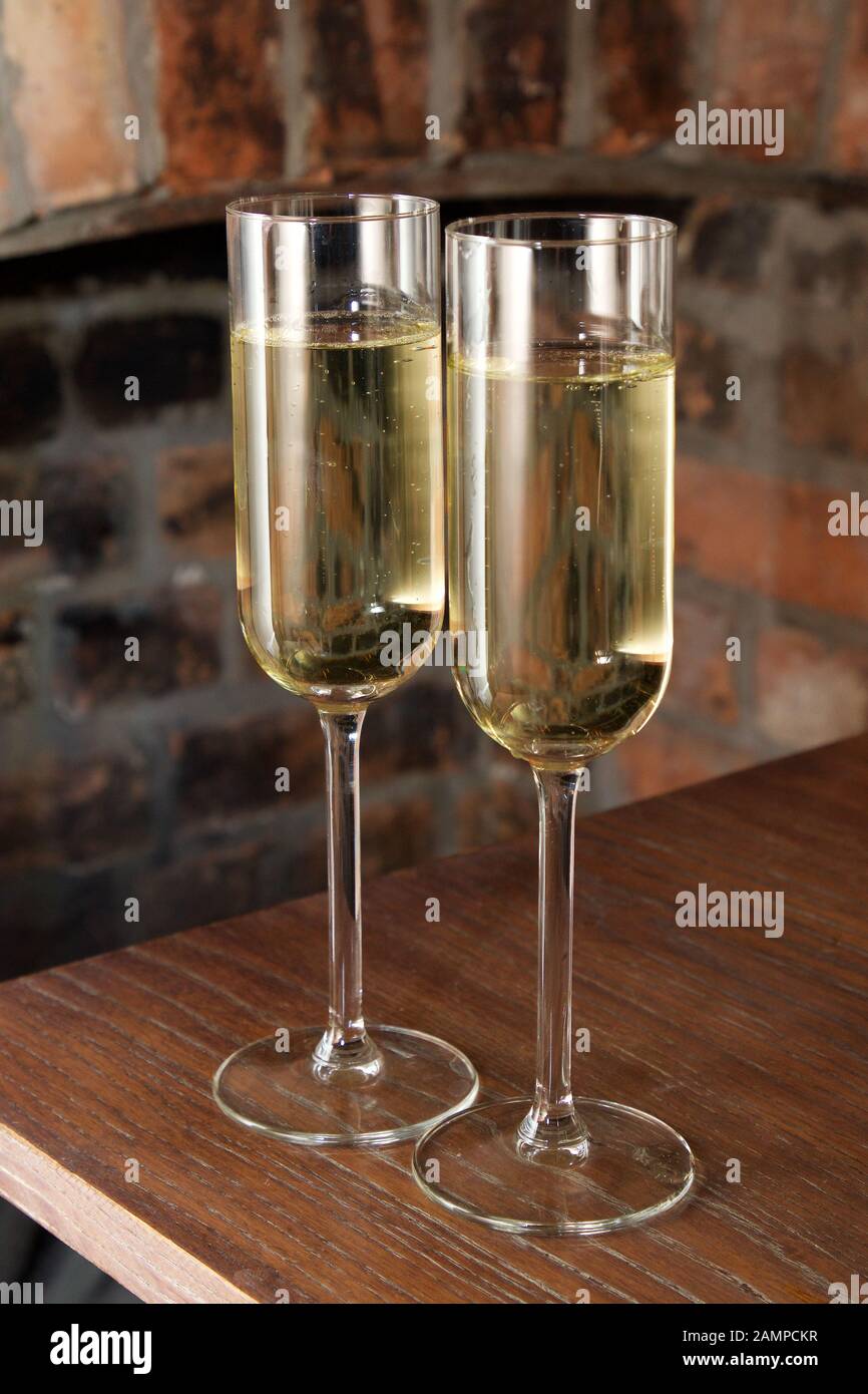 Set di bicchieri da champagne in cristallo bohémien per la tua festa