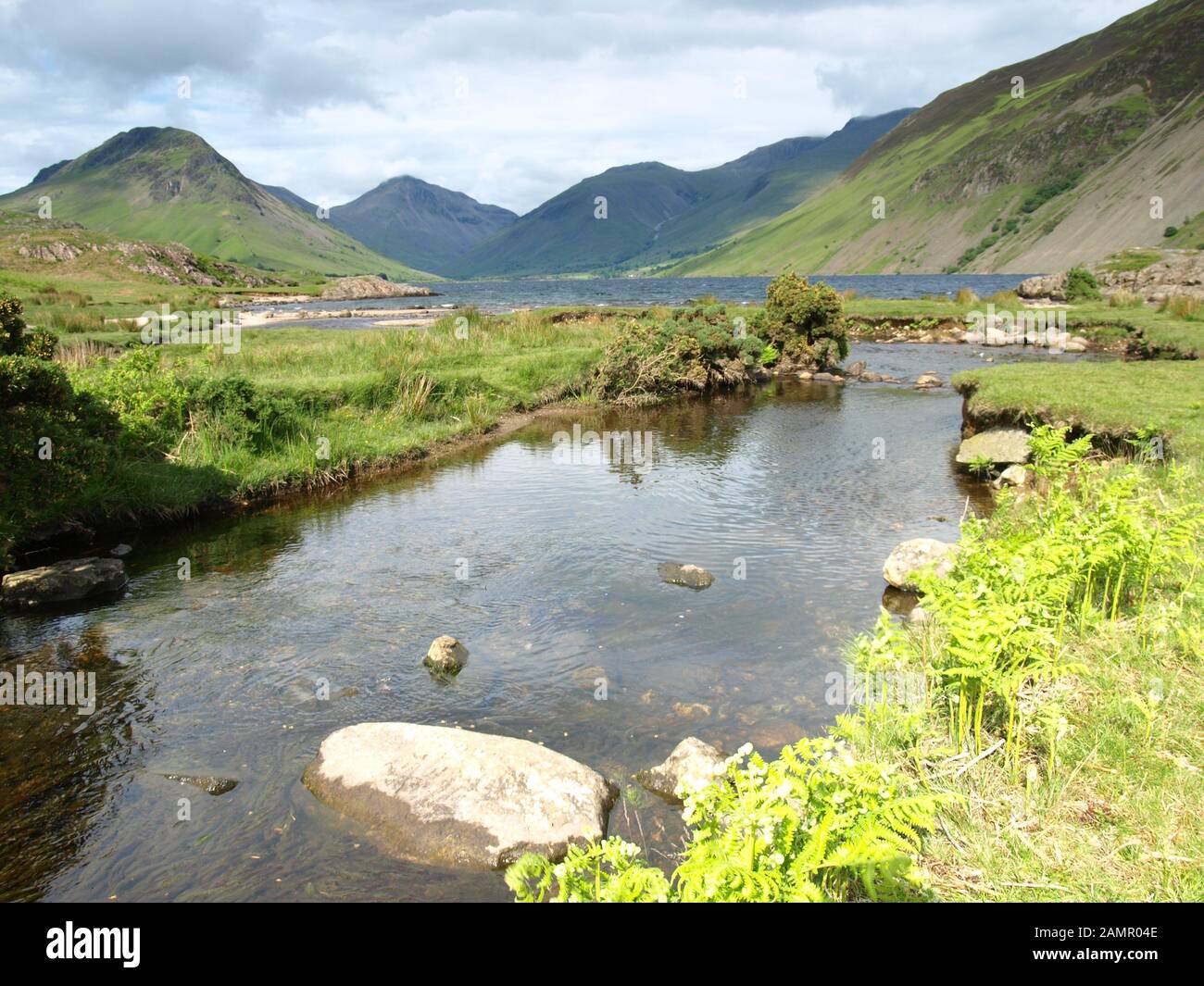 Wast Water si trova a Wasdale nel Lake District. Regno Unito Foto Stock