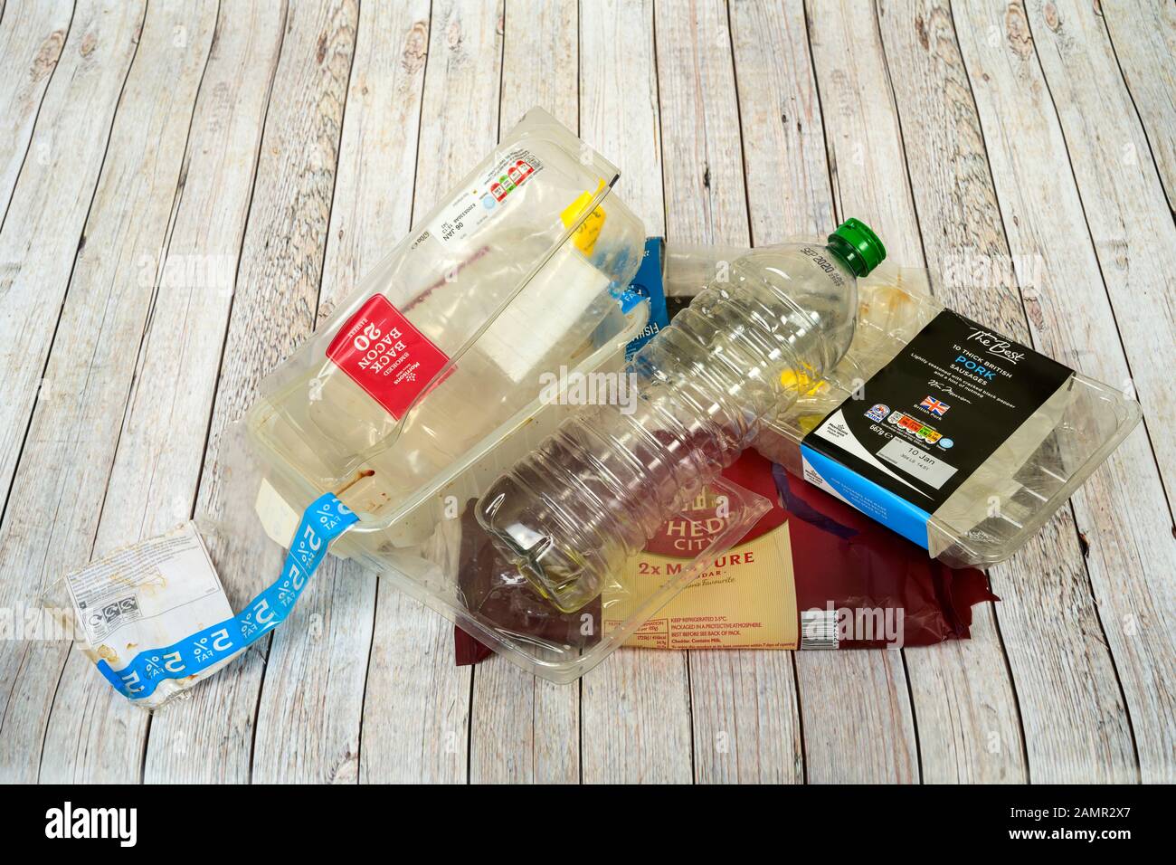 Uso singola in plastica, rifiuti domestici, ambiente Foto Stock