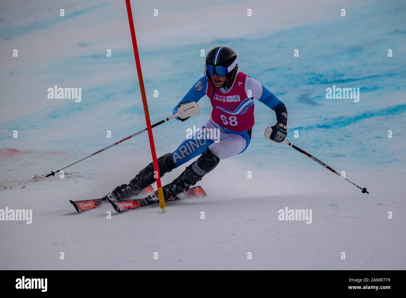 Losanna, Svizzera. 14th Gen 2020. Tamagnini Alberto (SMR) compete nello sci alpino Slalom Run 2 maschile durante i Giochi Olimpici Giovanili di Losanna 2020 presso il Centro Alpino Les Diablerets martedì 14 gennaio 2020. LOSANNA, SVIZZERA. Credito: Taka G Wu/Alamy Live News Foto Stock
