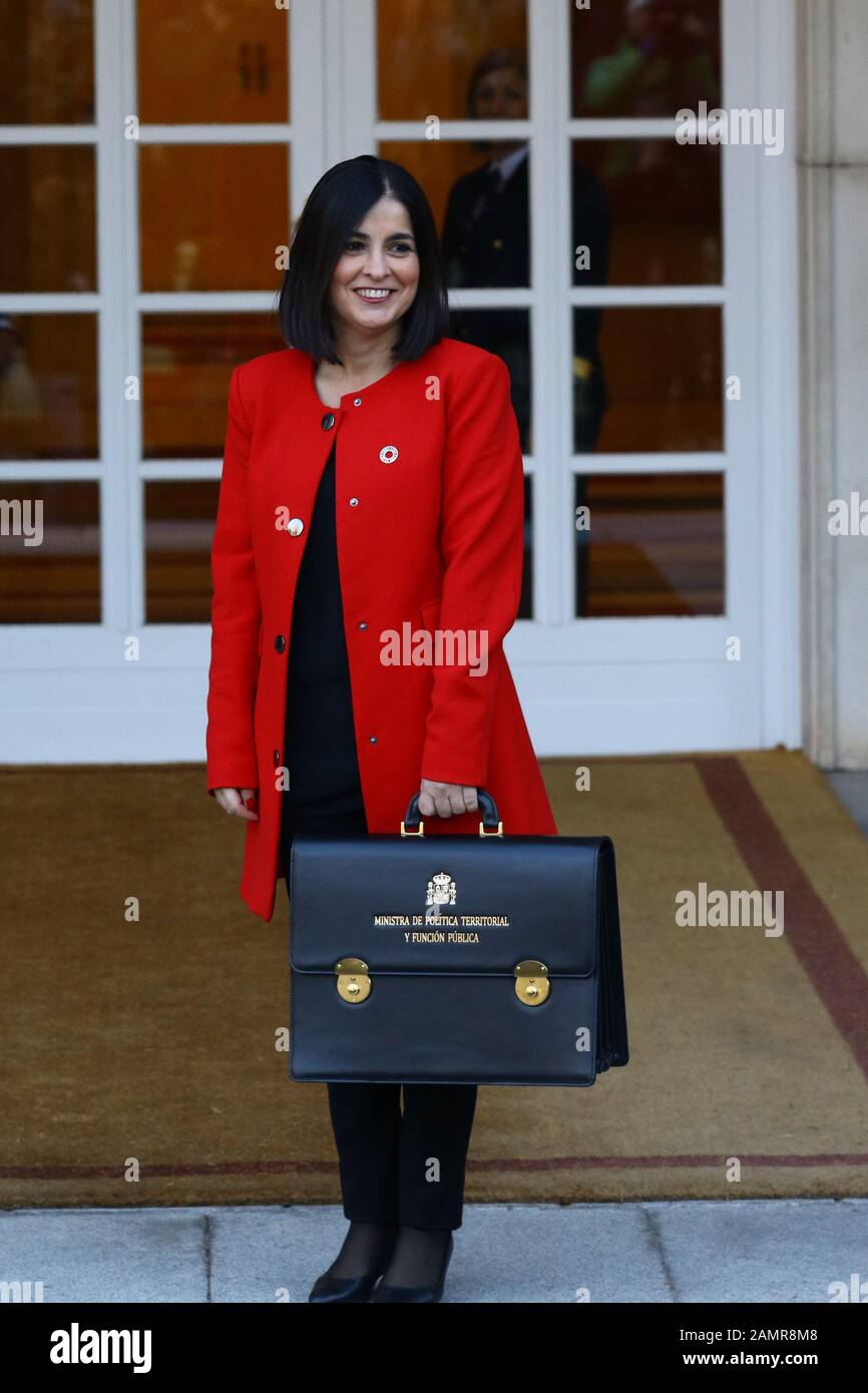 Madrid Spagna; 14/01/2020.- Carolina Darias Ministro Politica territoriale e funzione pubblica Pedro Sanchez, presidente della Spagna e i suoi 22 ministri in una foto del gruppo di lavoro e del suo primo consiglio dei ministri Nel Complesso la Moncloa, sede del potere esecutivo del governo del Regno di Spagna. Carmen Calvo: Ministro Della Presidenza, Relazioni Con I Tribunali E La Memoria Democratica Pablo Iglesias: Diritti Sociali E Agenda 2030 Nadia Calviño: Economia E Trasformazione Digitale Teresa Ribera: Transizione Ecologica E Sfida Demografica Arancha González Laya: Affari Esteri, Foto Stock