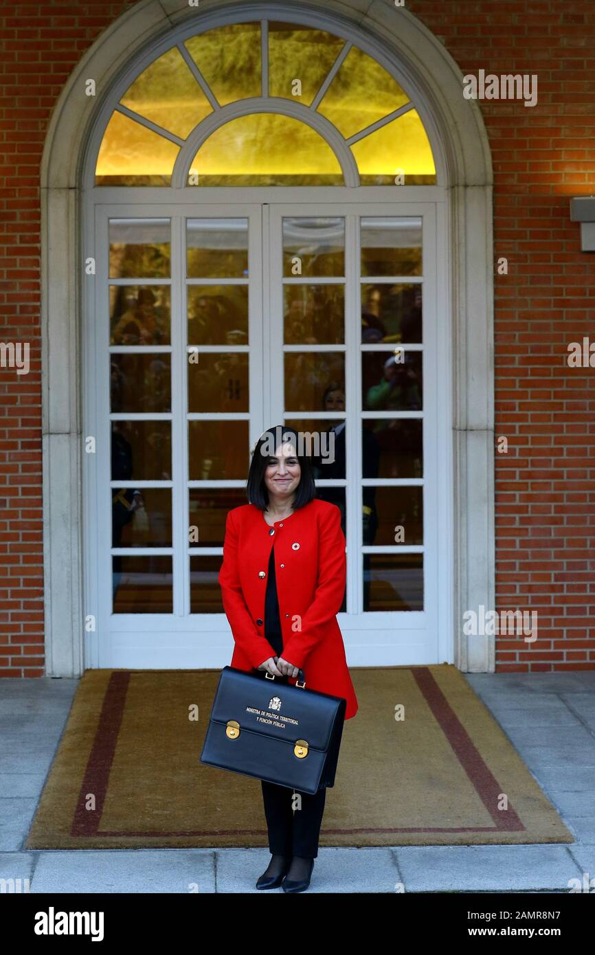 Madrid Spagna; 14/01/2020.- Carolina Darias Minester Politica territoriale e funzione pubblica Pedro Sanchez, presidente della Spagna e i suoi 22 ministri in una foto della squadra di lavoro e del suo primo consiglio dei ministri Nel Complesso la Moncloa, sede del potere esecutivo del governo del Regno di Spagna. Carmen Calvo: Ministro Della Presidenza, Relazioni Con I Tribunali E La Memoria Democratica Pablo Iglesias: Diritti Sociali E Agenda 2030 Nadia Calviño: Economia E Trasformazione Digitale Teresa Ribera: Transizione Ecologica E Sfida Demografica Arancha González Laya: Affari Esteri, Foto Stock