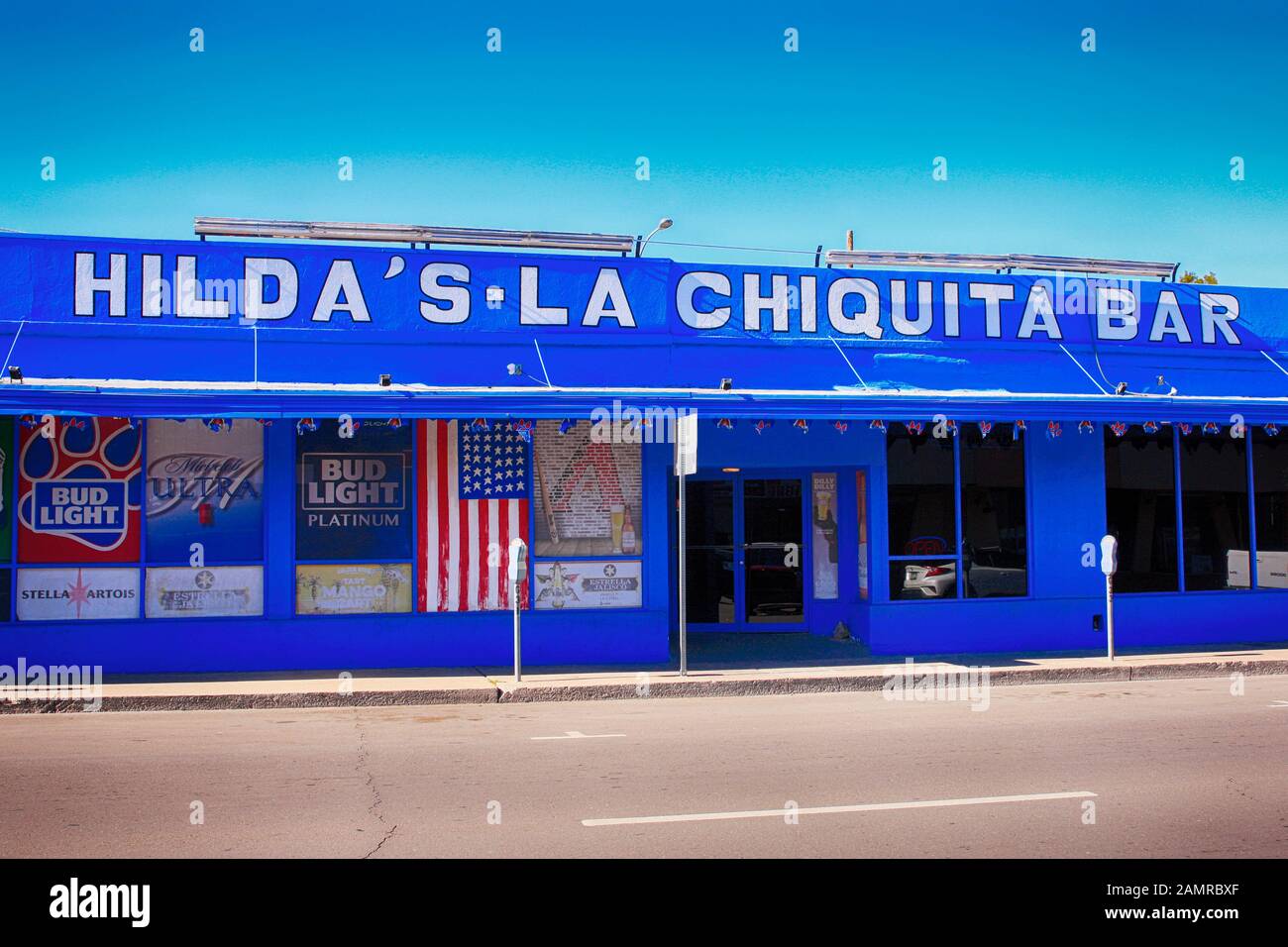 Il bar la Chiquita di Hilda si trova sulla N Grand Ave, nella città di confine tra Stati Uniti e Messico di Nogales, Arizona Foto Stock