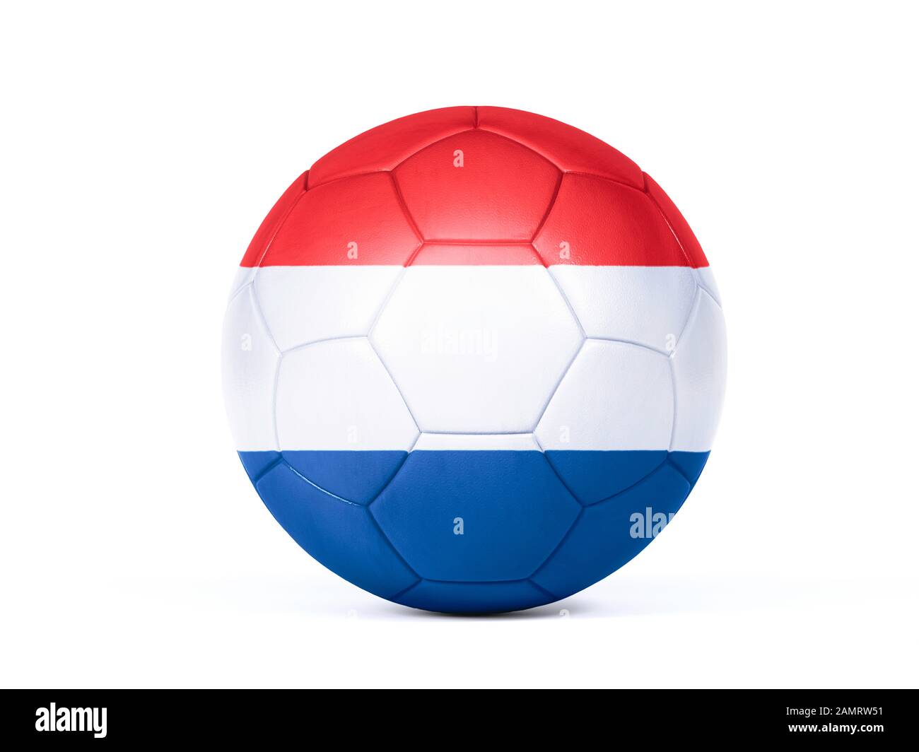 Pallone da calcio o da calcio con i colori della bandiera nazionale olandese concettuale del supporto di squadra in campionati o la Coppa del mondo isolato su bianco Foto Stock