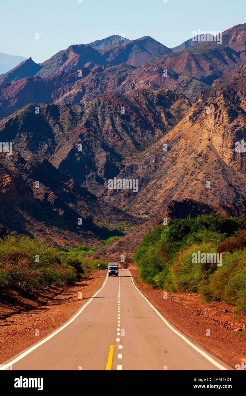 Bellissimo scenario sulla strada da Salta a Cafayate, Argentina Foto Stock