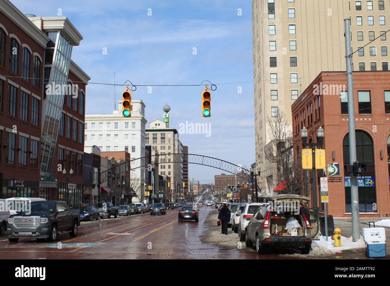 Saginaw Avenue nel centro di Flint, Michigan in inverno Foto Stock