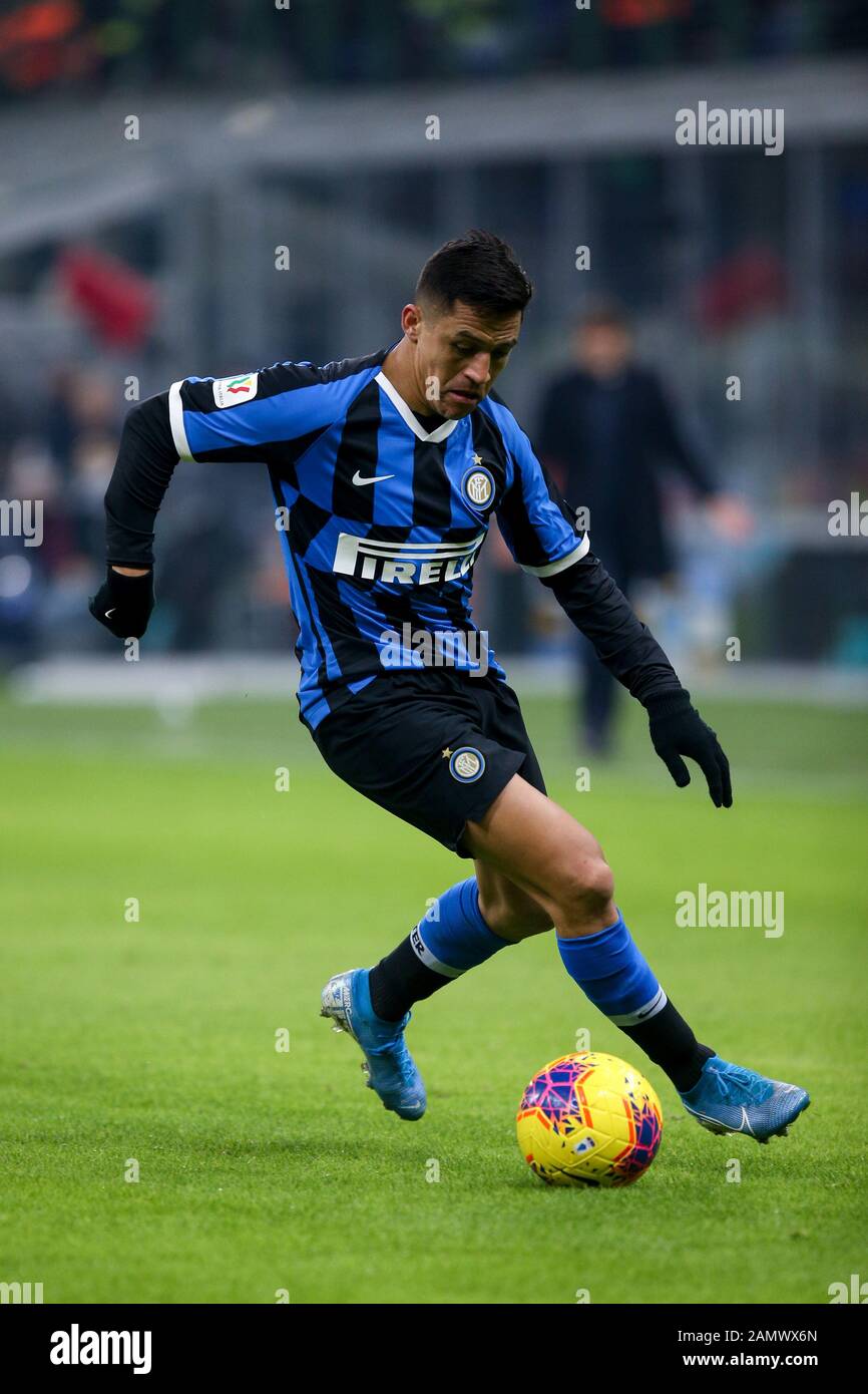 Alexis sanchez (fc internazionale) durante Inter vs Cagliari, Milano, Italia, 14 gennaio 2020, Campionato Italiano TIM Cup calcio Foto Stock