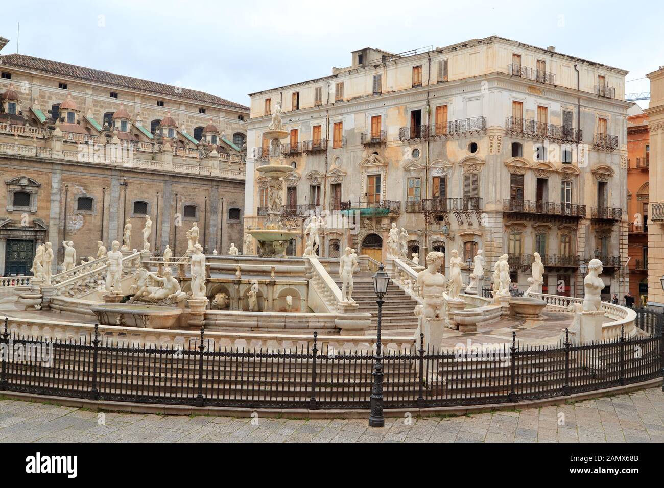 Palermo Fontana Pretoria Foto Stock