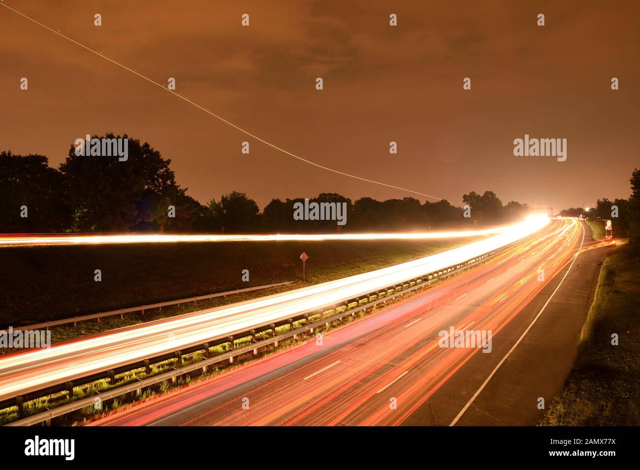 Sentiero di luce formata mediante il numero di auto faro su Arlington VA percorso 123 Foto Stock