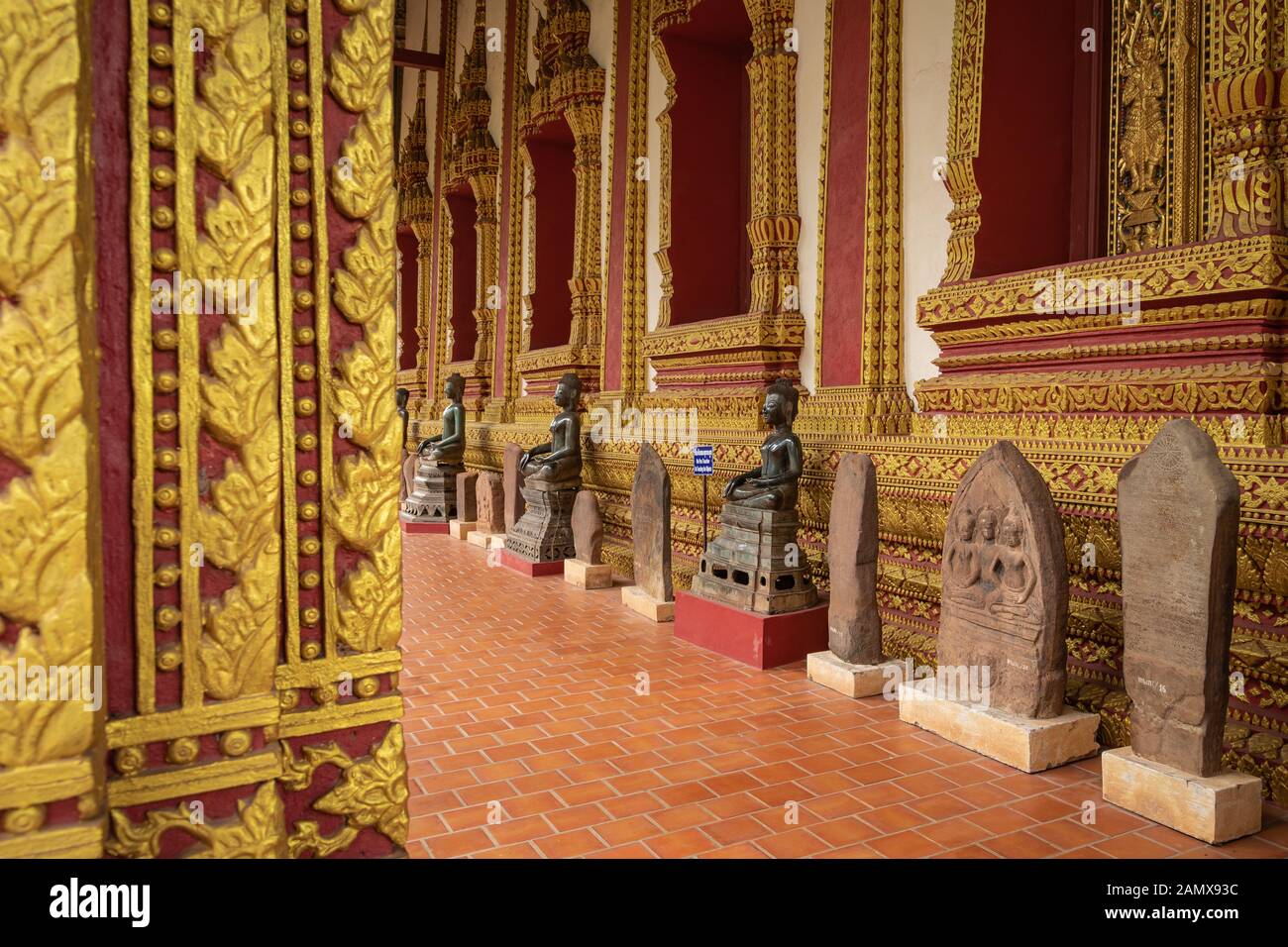 L'architettura e l'antica immagine del Buddha e la scultura di dettaglio (Hor Pha keo Museo).Haw Pha Kaew Museum di Vientiane, Laos. Foto Stock