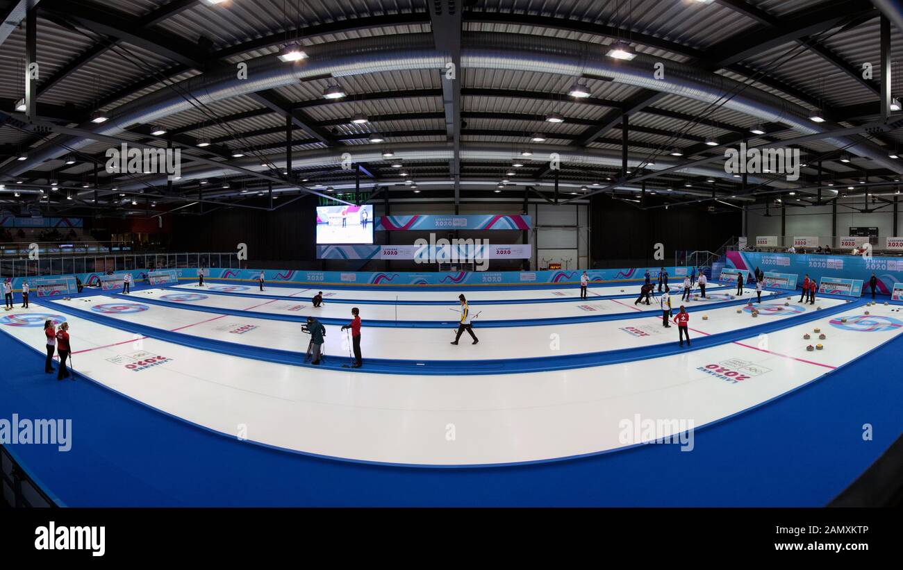 Vista generale della Champéry Curling Arena durante il giorno 5 dei Giochi Olimpici invernali Giovanile di Losanna 2020. Credito: Iain Mcguinness / Alamy Live News Foto Stock