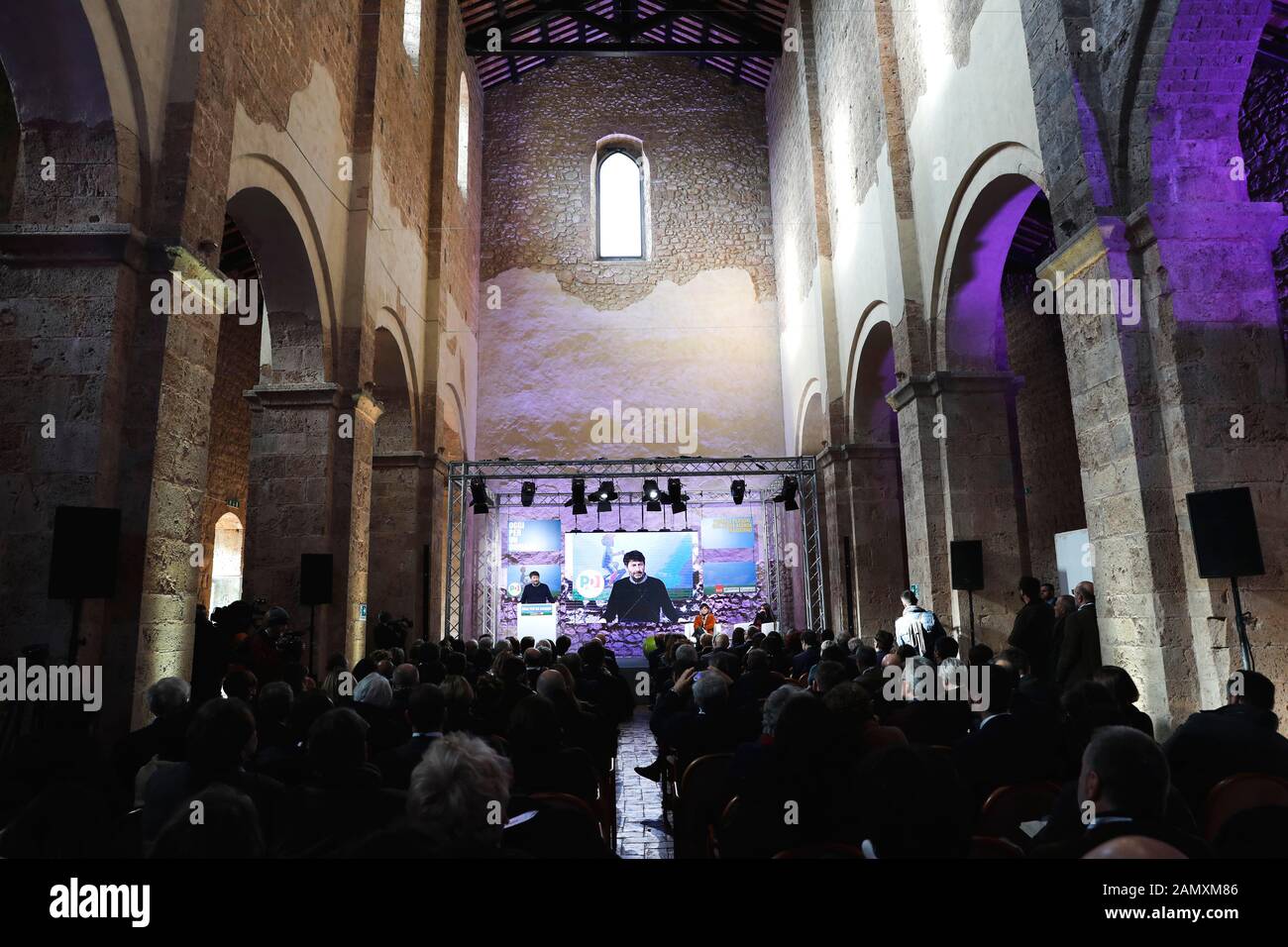 Il Ministro della Cultura italiano Dario Franceschini partecipa al congresso del Partito democratico ad Abbazia di San Pastore, Contigliano, provincia di Rieti, Ita Foto Stock