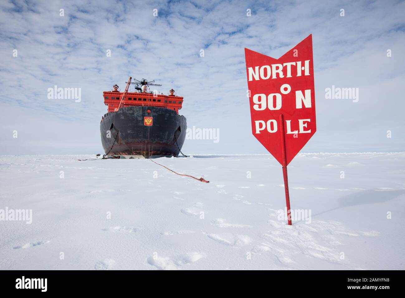 50 anni di vittoria (Icebreaker russo) sul ghiaccio al Polo Nord geografico  Foto stock - Alamy